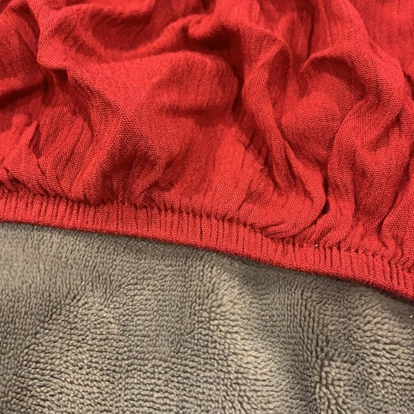 Scarlet Red Off Shoulder Crop - Picture 4 of 4